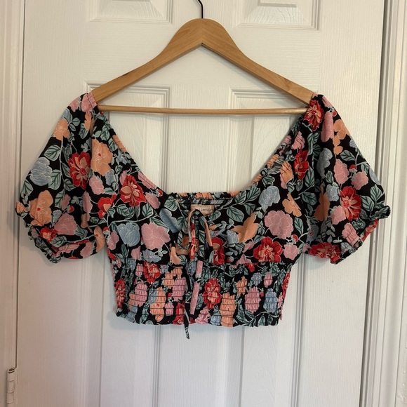 b.o.g. collective Tops - B.O.G. Collective Floral Puff Sleeve Crop Top Summer Spring Beach Medium